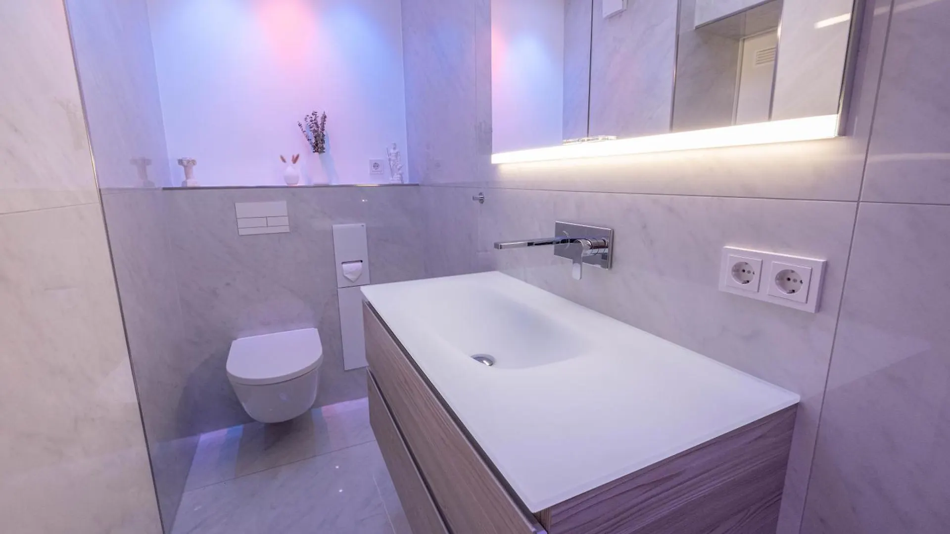 Tanic Deluxe Apartment Garden Central Industrial Fair Dusseldorf 0*,  Germany