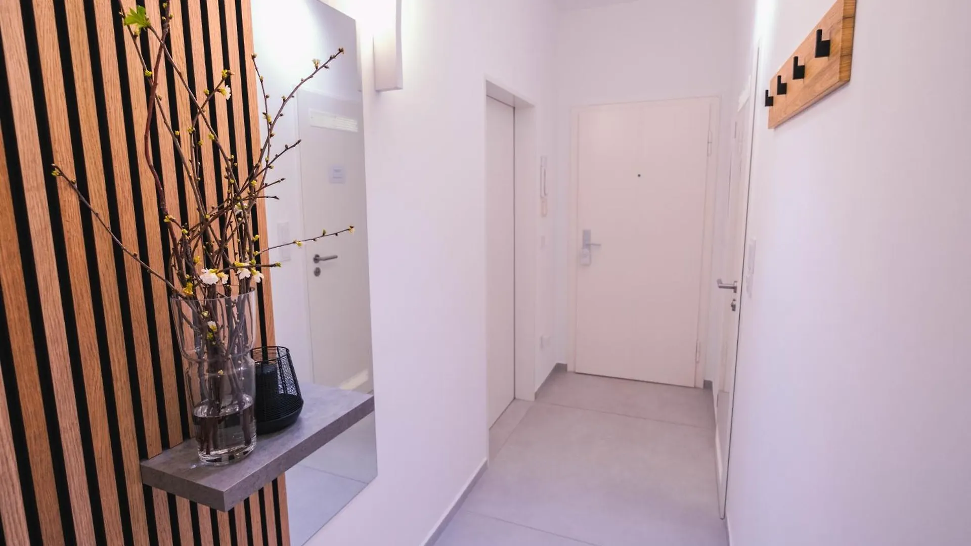 Tanic Deluxe Apartment Garden Central Industrial Fair Dusseldorf